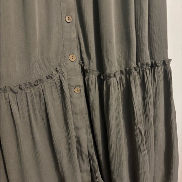 Lovestitch Womens Sz Small Smocked Adjustable Strap Tiered Maxi Dress Sage Green - Picture 4 of 9